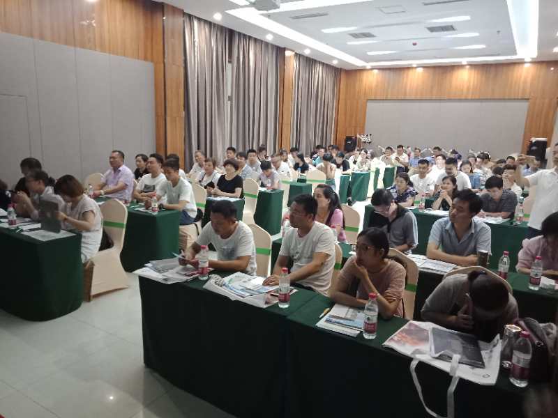鋒度顯微根管課程連續(xù)開課！